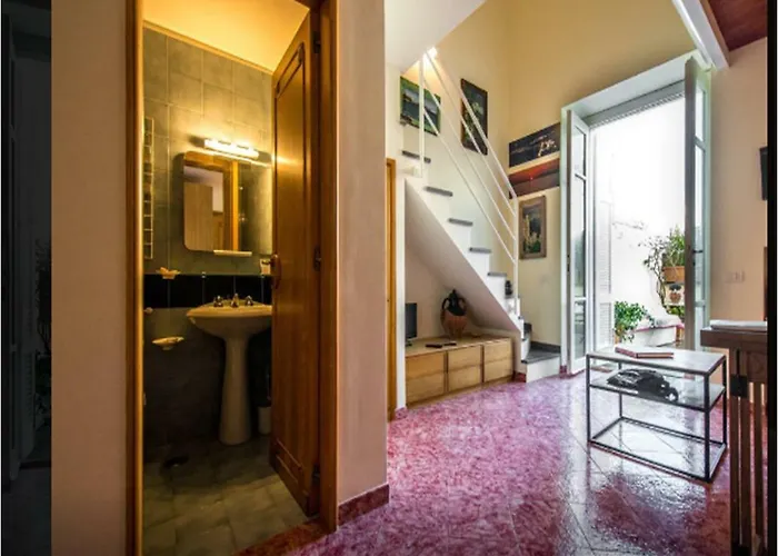 Vakantiehuis Le Camerelle 83 *