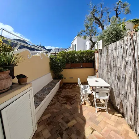 Le Camerelle 83 Semesterbostad Capri